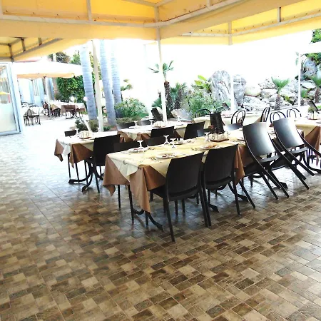 Apartment Oasi Lamia